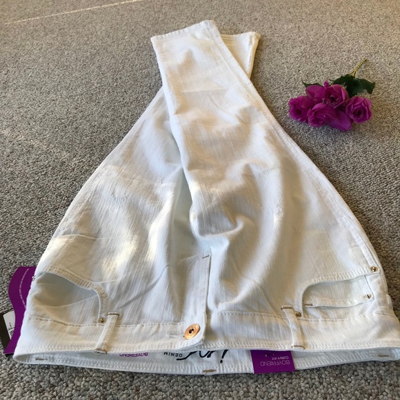 INC International Concepts Denim - Inc Boyfriend Curvy Fit White Stretch Jeans Size 6
